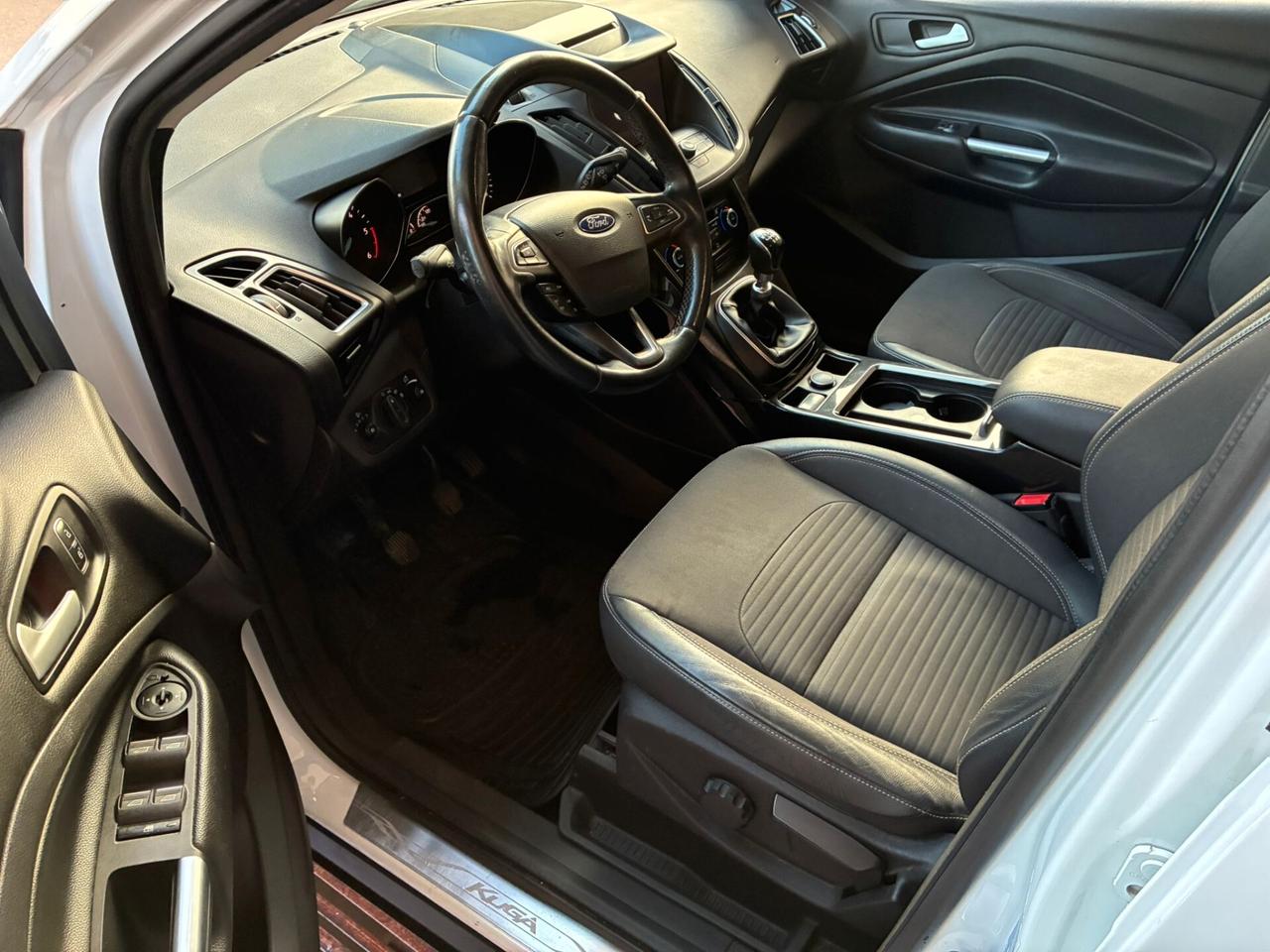 Ford Kuga 1.5TDCI 120V full perfetta-2018