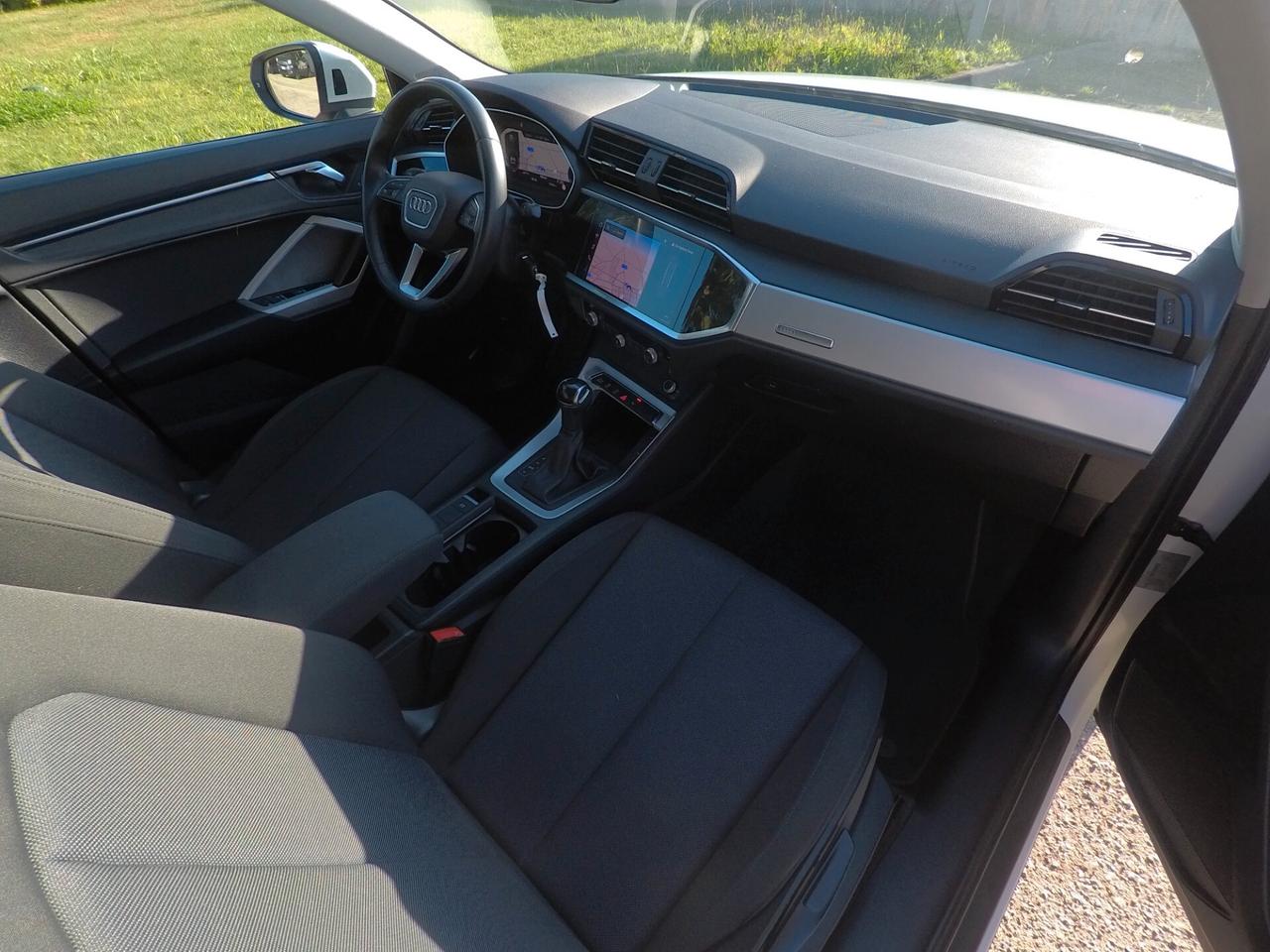 Audi Q3 SPB 35 TDI S tronic Business Plus - TETTO