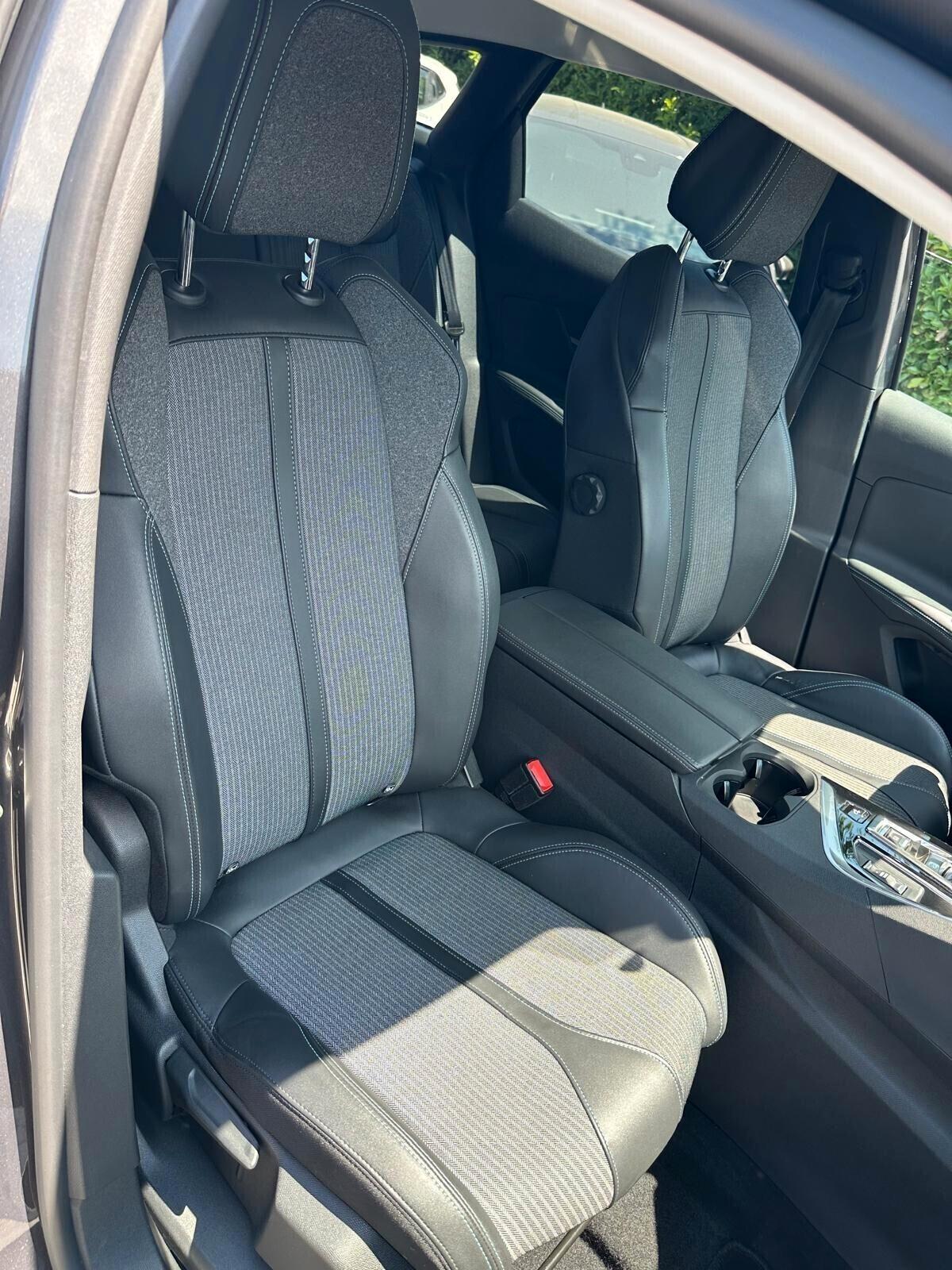 Peugeot 3008 BlueHDi 1.5HDI 130CV Allure 2022 IMPECCABILE