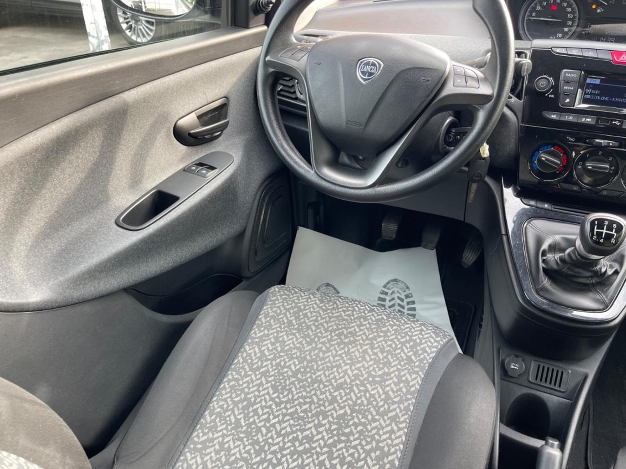 Lancia Ypsilon 1.2 69 CV 5 porte GPL Ecochic Silver ITALIANA UNICO PROPRIETARIO!!!