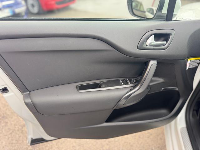 DS AUTOMOBILES DS 4 1.6 VTi 120 So Chic