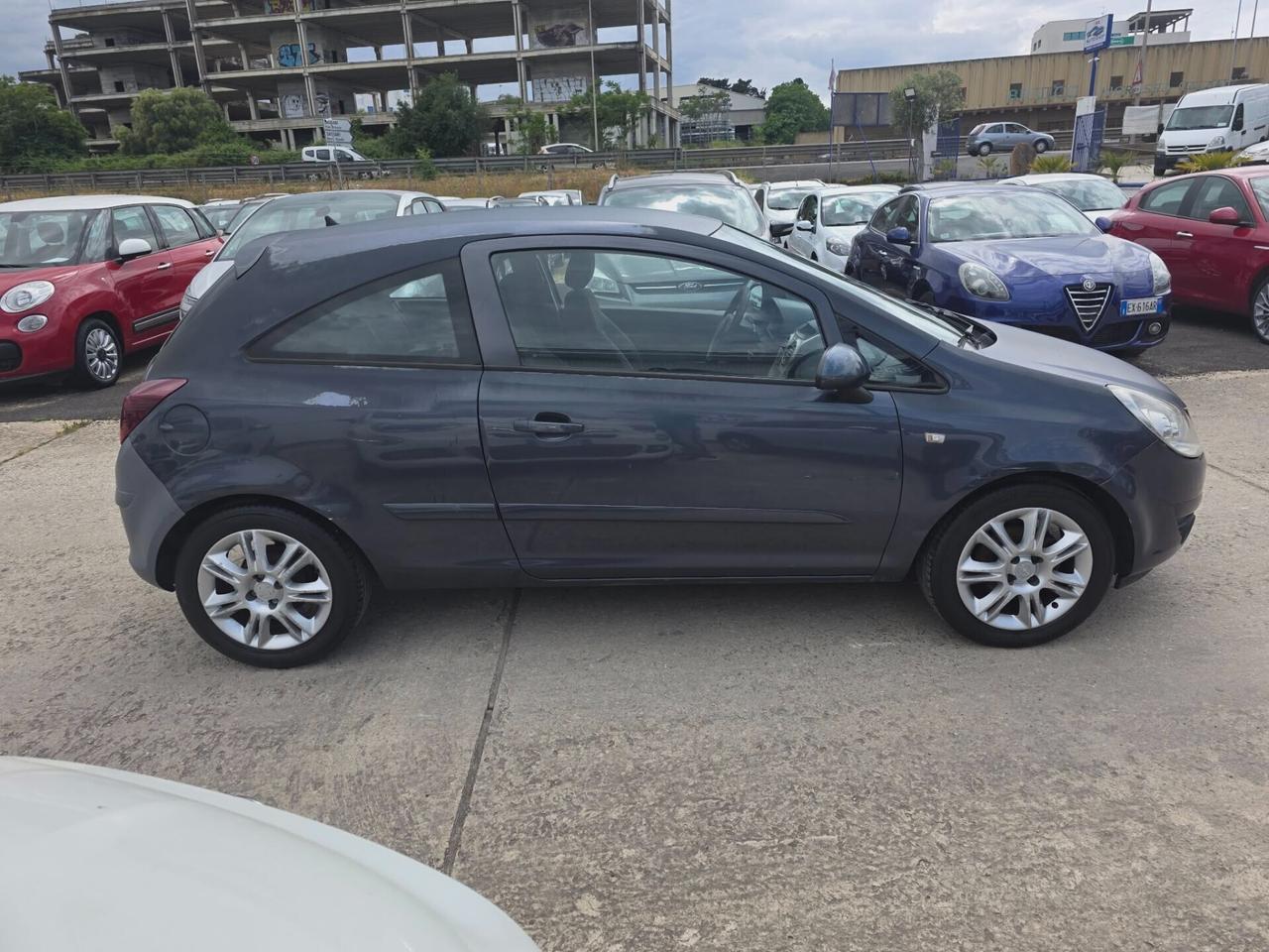 Opel Corsa 1.2 3 porte Enjoy
