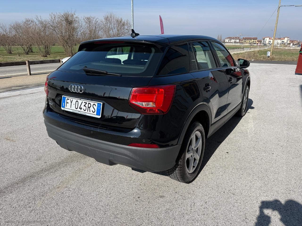 AUDI Q2 30 TDI Business STUPENDA
