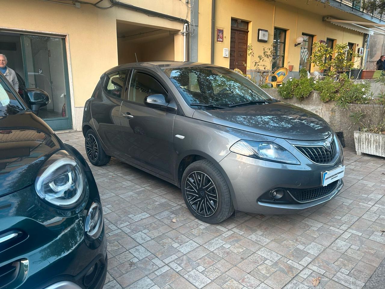 Lancia Ypsilon 1.0 FireFly 5 porte S&S Hybryd Gold