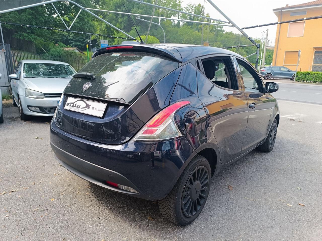 Lancia Ypsilon 1.2 GPL Ecochic Elefantino Blu
