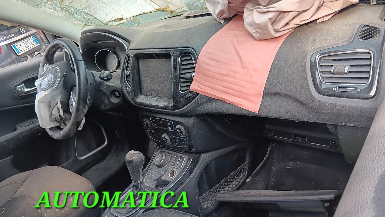 Jeep Compass 4x4 incidentata sinistrata mondialcars 020