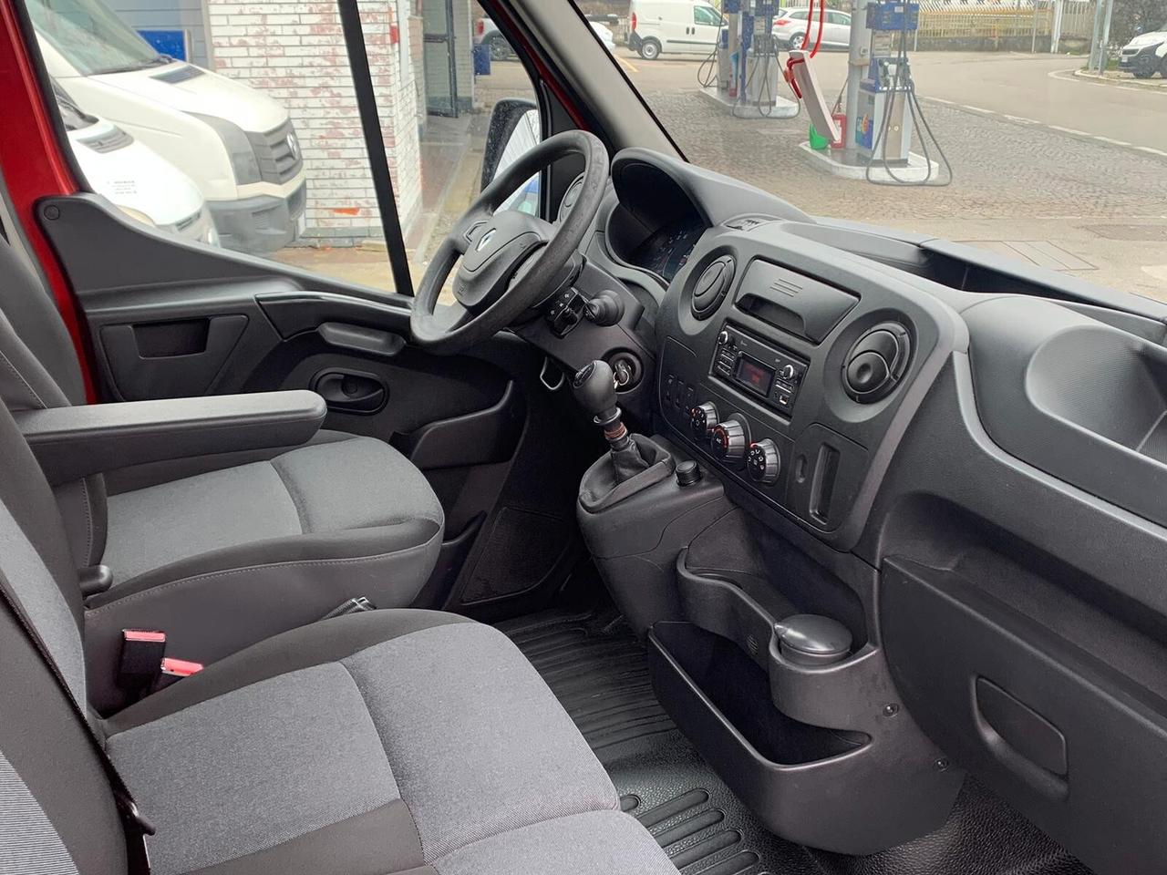 Renault Master T35 2.3 dCi/130 PM Cabinato