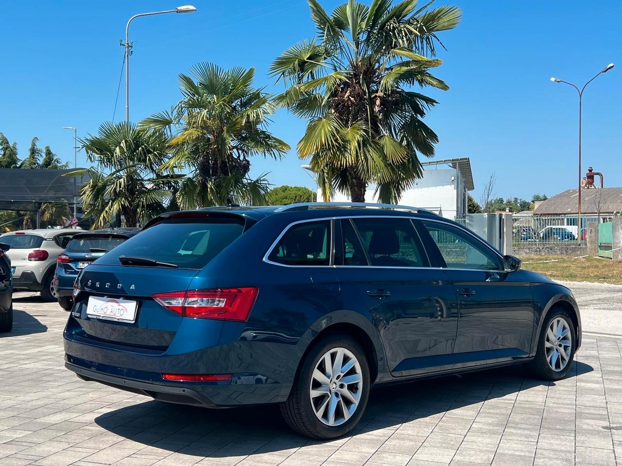 Skoda Superb 2.0 TDI EVO 200 CV SCR DSG Wagon Executive