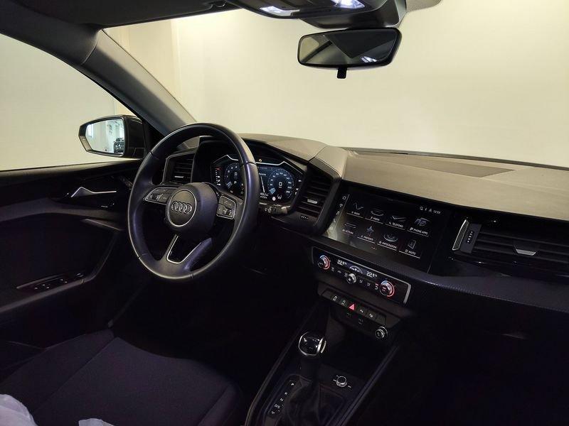 Audi A1 A1 citycarver 30 TFSI S tronic Identity Contrast