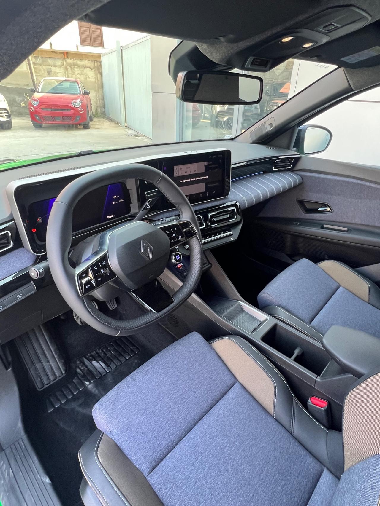 Renault R 5 E-Tech range possibilità noleggio no scoring