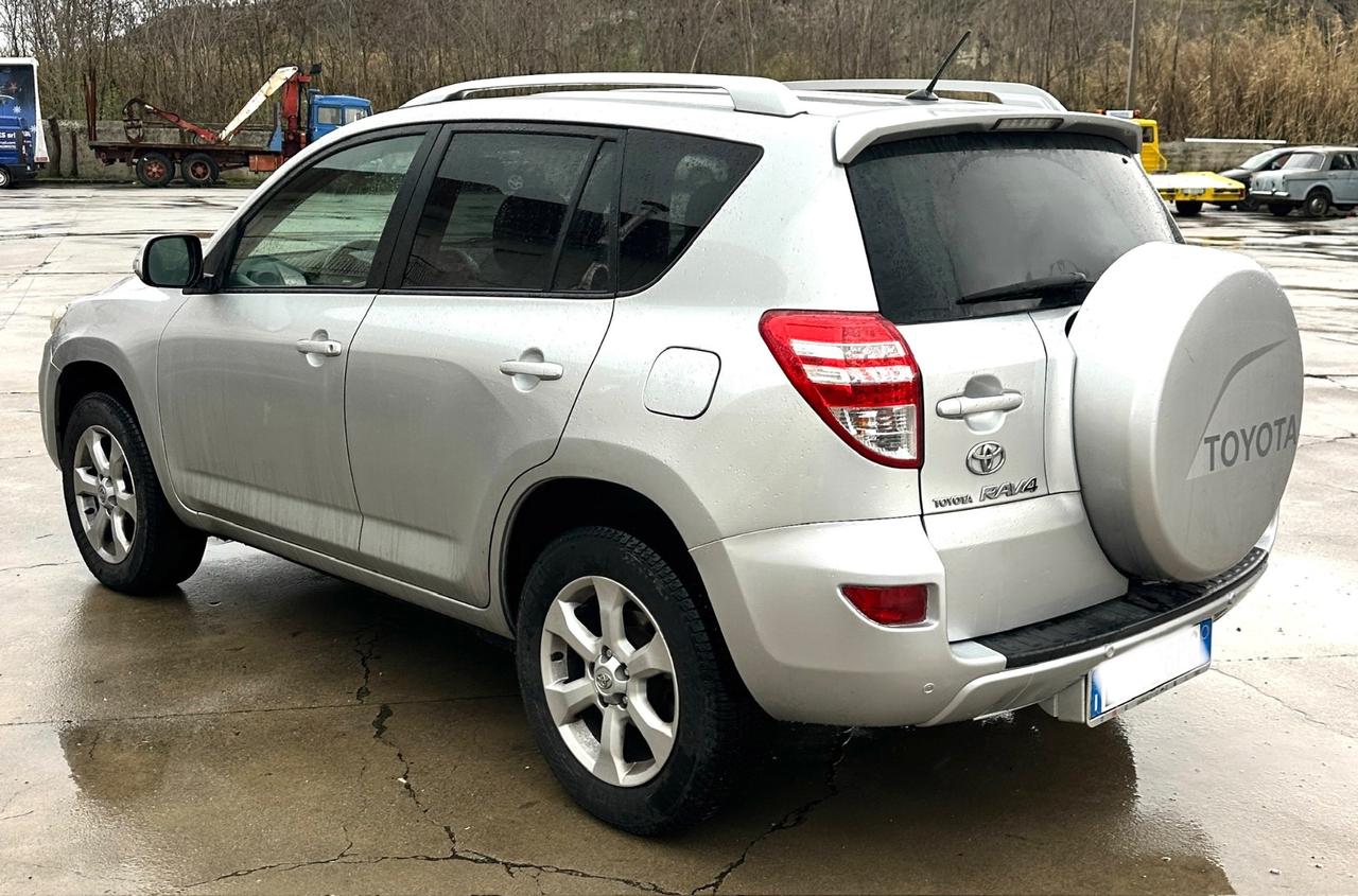 Toyota RAV 4 2.2 D-4D 150 CV DPF Exclusive