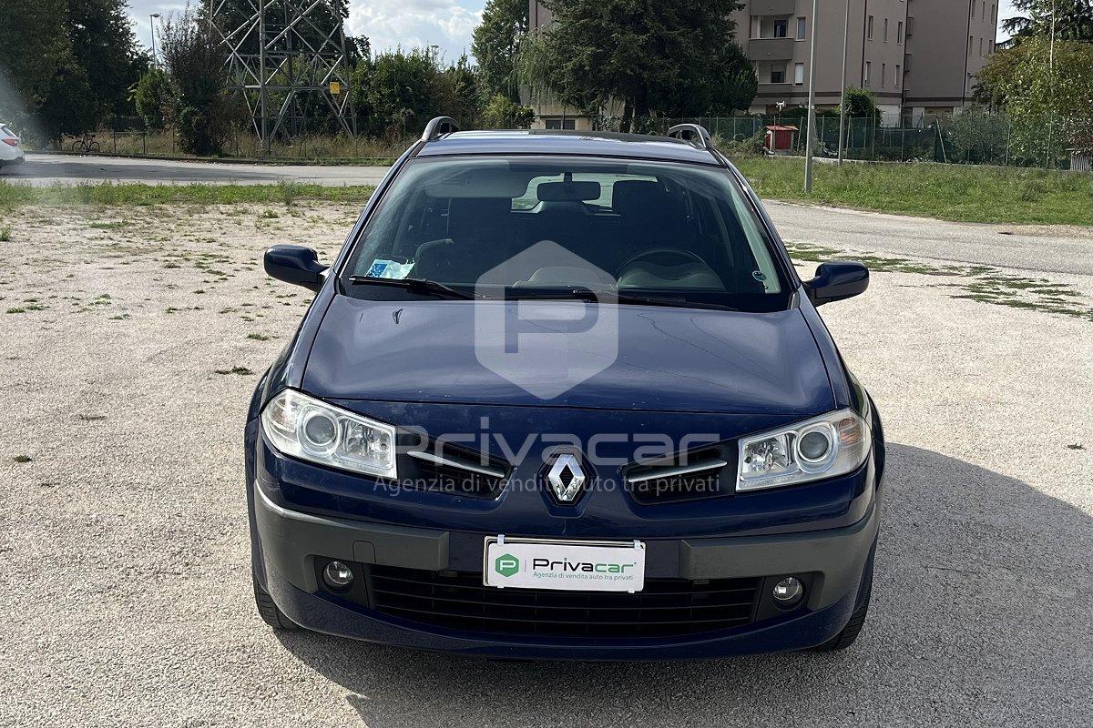 RENAULT Mégane 1.5 dCi/105CV Grandtour Serie Speciale