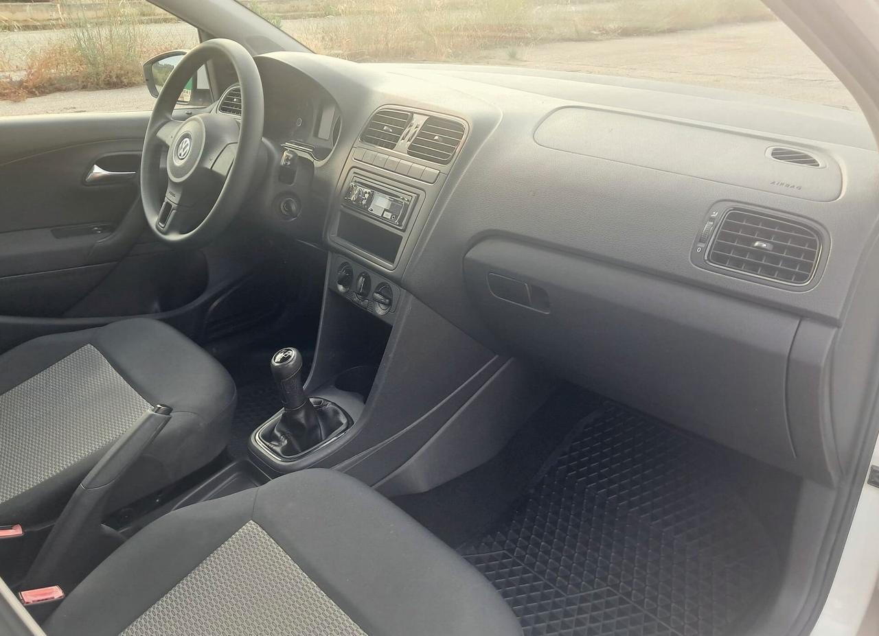 Volkswagen Polo 1.6 75CV – Comfortline (Ideale per neopatentati)