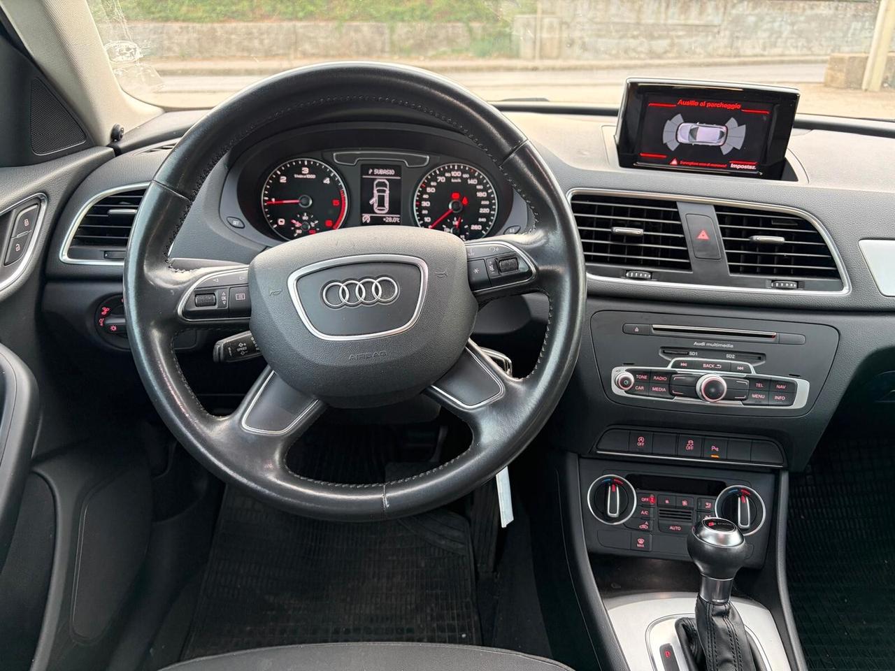 Audi Q3 2.0 TDI 120 CV Business