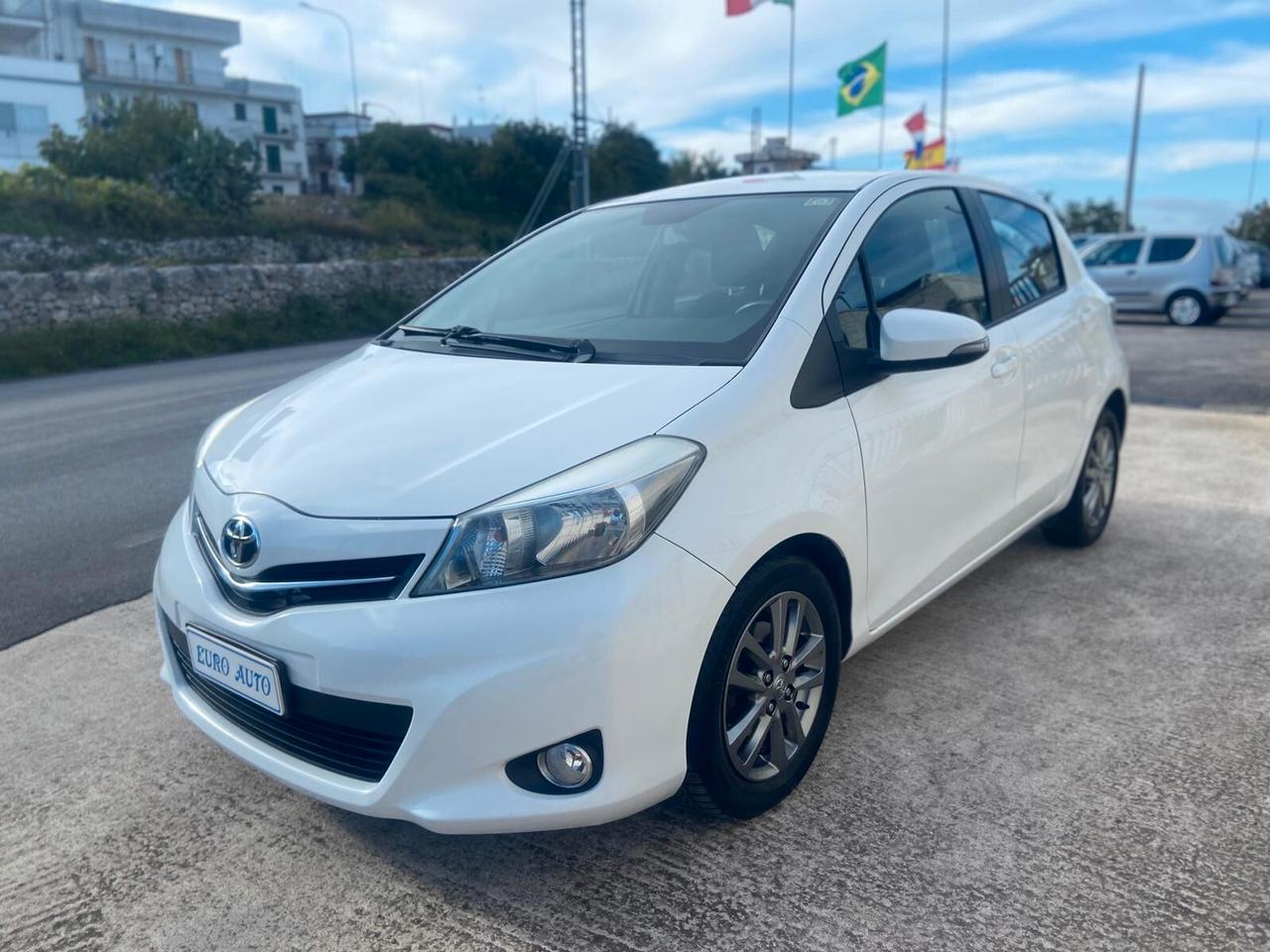 Toyota Yaris 1.4 D-4D 5 porte Lounge