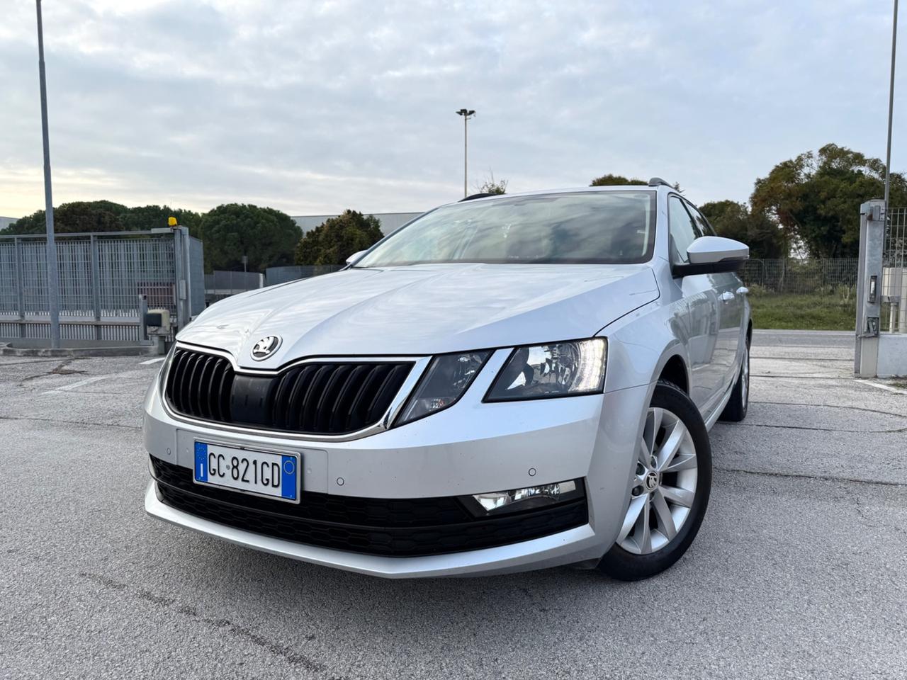 SKODA OCTAVIA 1.5 DSG Style G-Tec Metano - Navi