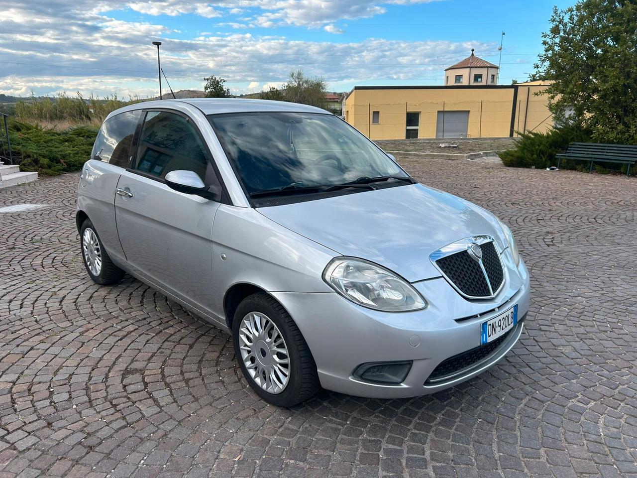 Lancia Ypsilon 1.2 GOLD ORO