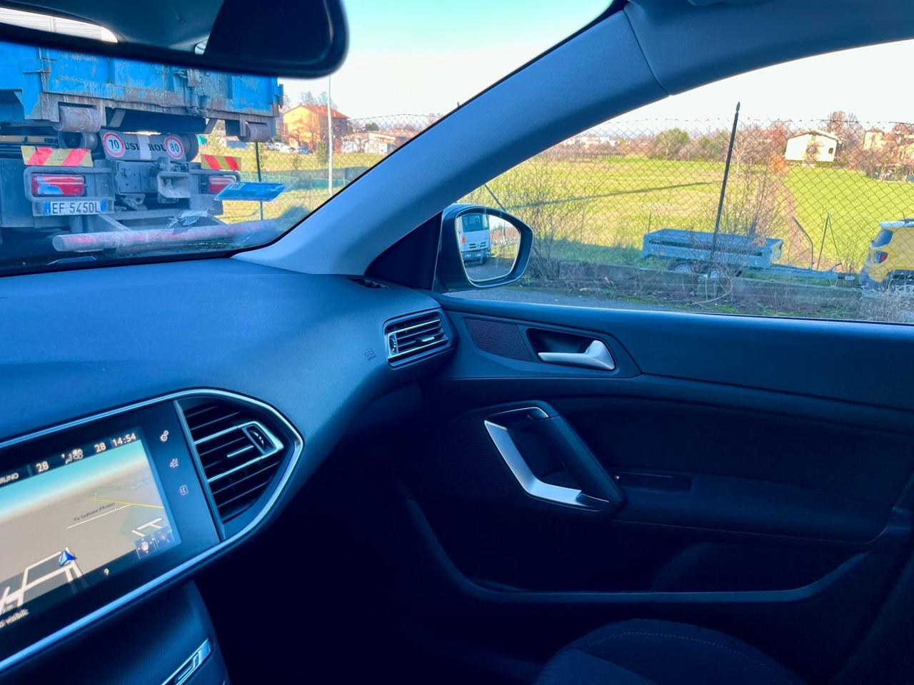 Peugeot 308 BlueHDi 150cv 2015 139.000km euro6 per neopatentati