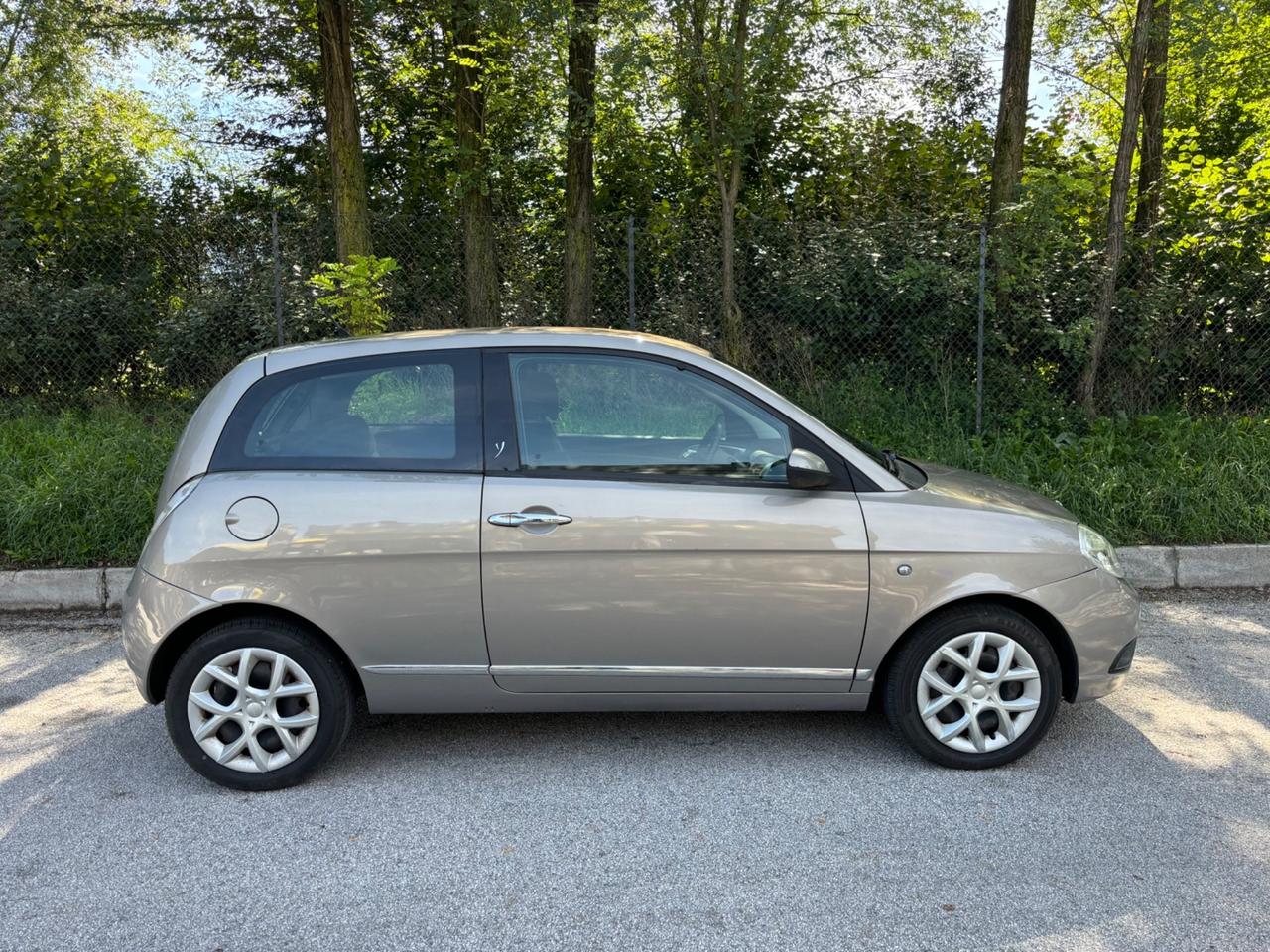 Lancia Ypsilon 1.4 16V Platino NEOPATENTATI