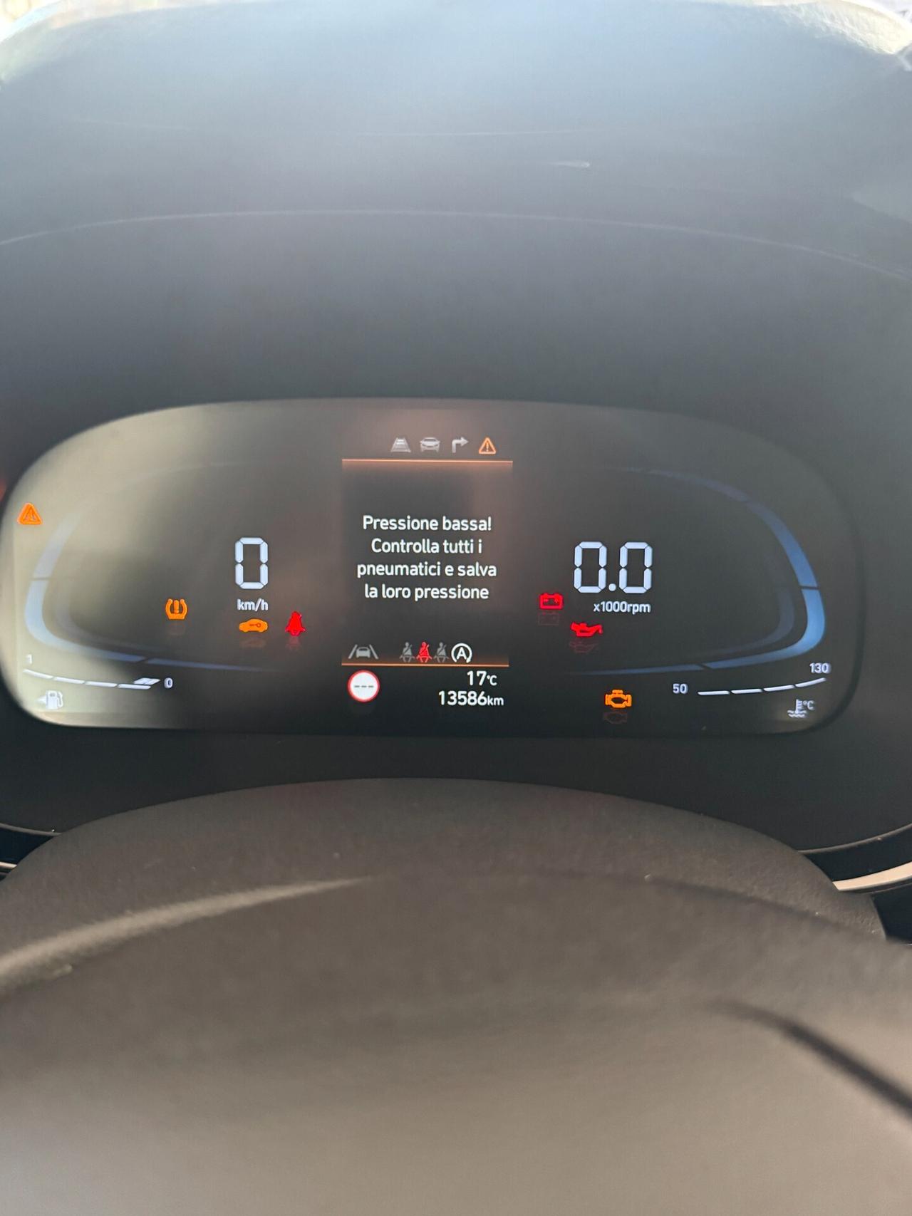 HYUNDAI i10 - FULL OPRIONAL 1.0 MPI Connectline