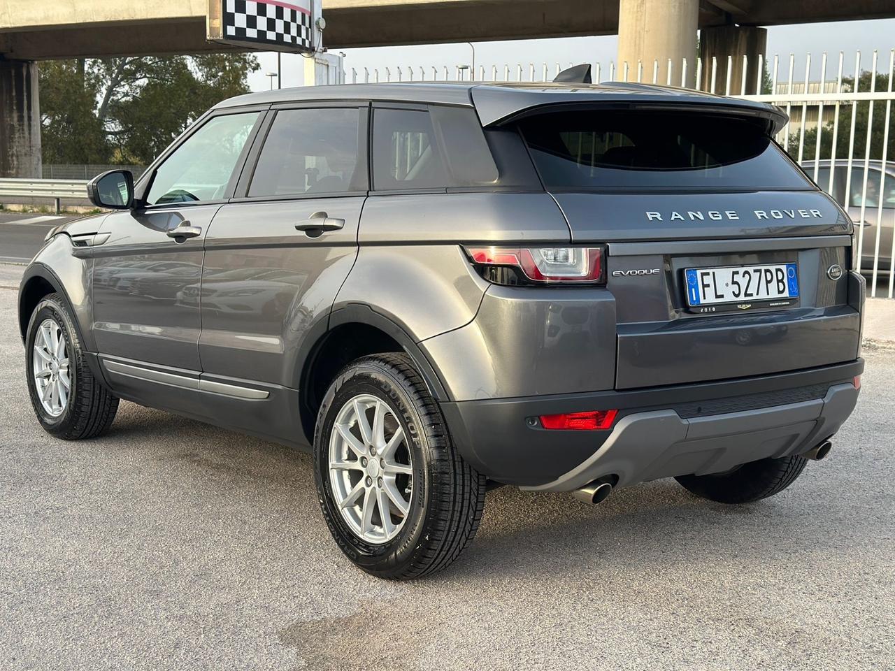 Range Evoque 2.0 DIESEL 150 CV 5p. SE AUT. 4X4