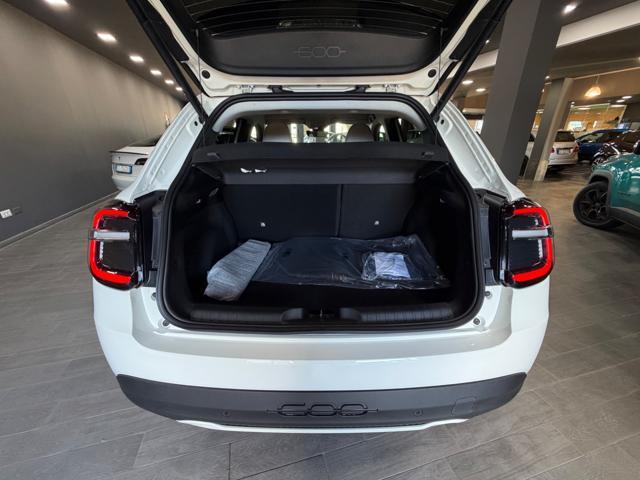 FIAT 600 KM0 LA PRIMA 100CV+CARPLAY WI-FI+18''+RCAM+2PDC