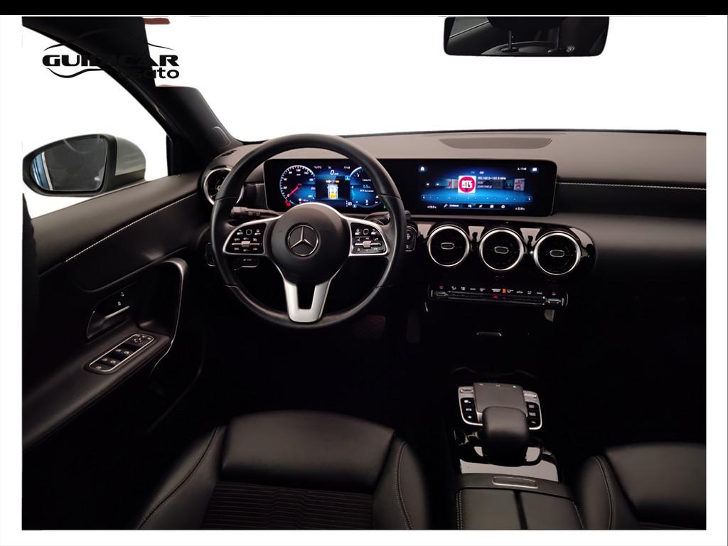 Mercedes-Benz Classe A - W177 2018 - A 180 d Sport auto
