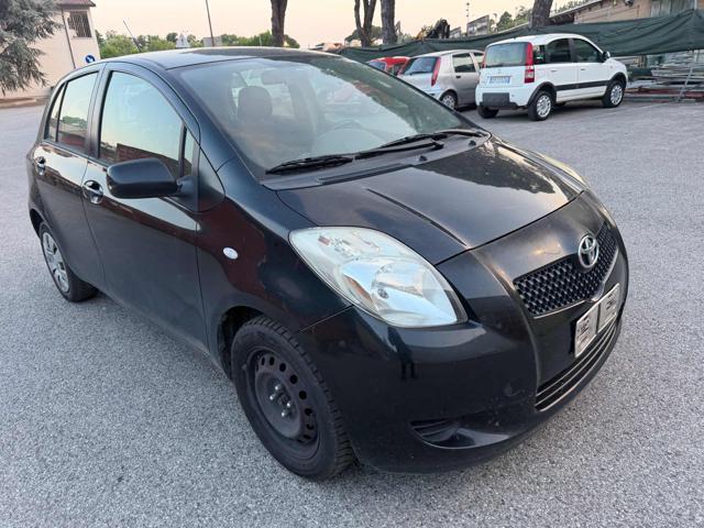 TOYOTA Yaris 1.0 5p Sol senza nessun lavoro da fare
