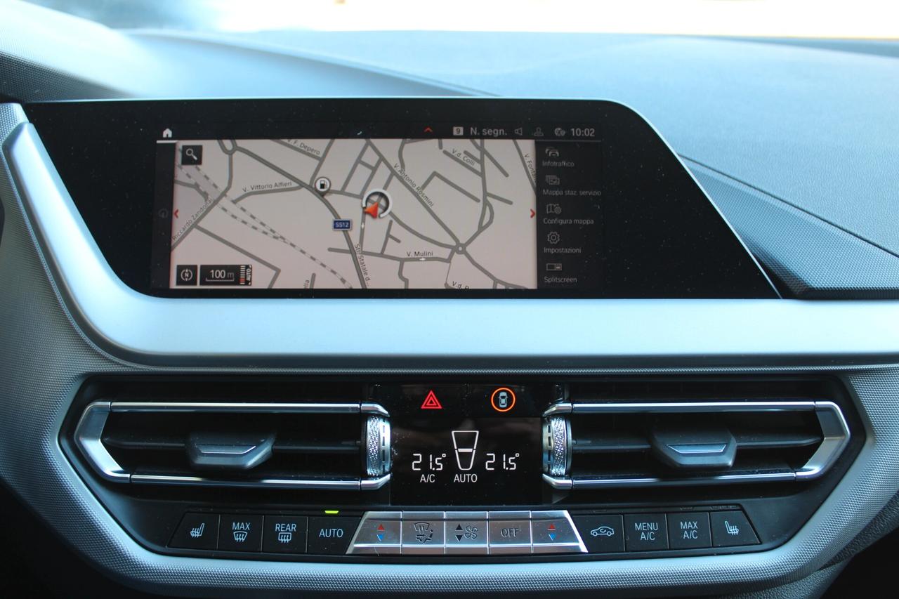 Bmw 118 118d 5p. Business Advantage