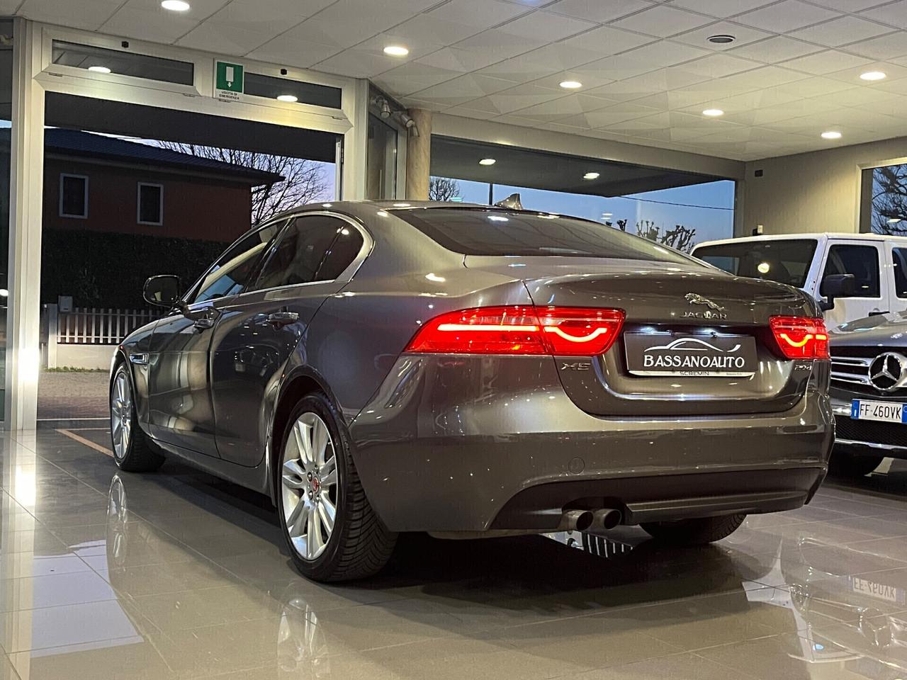 Jaguar XE 2.0d Prestige 180cv auto 88.000 KM!!!