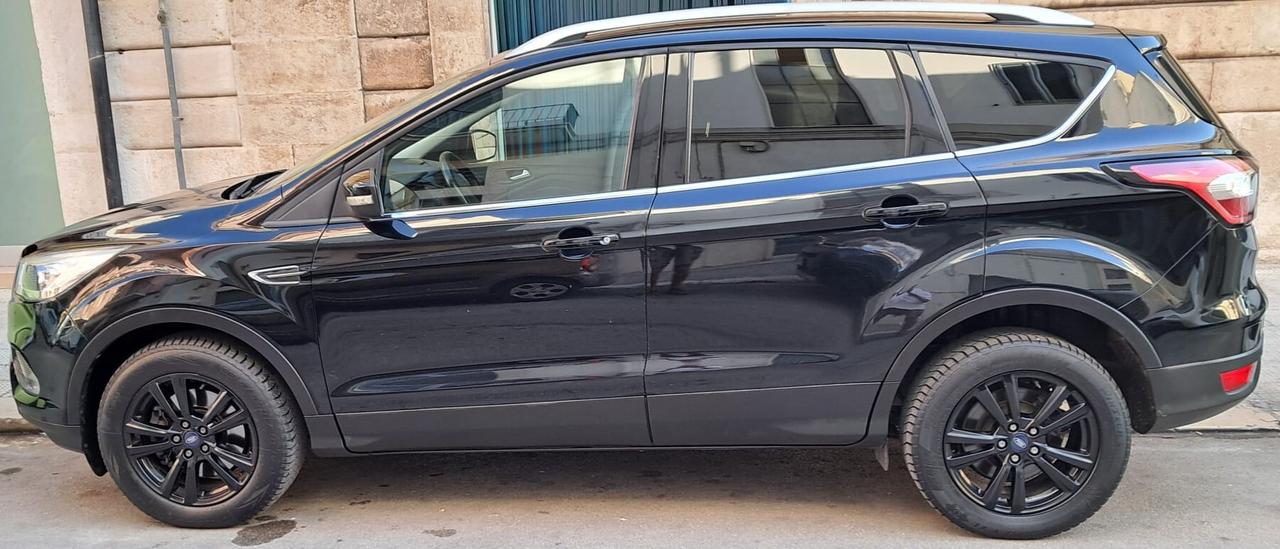 Ford KUGA 1.5 TDCI 120cv Powershift