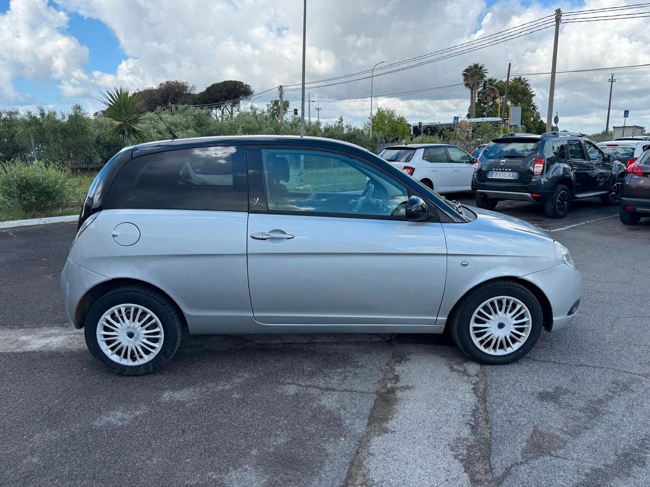Lancia Ypsilon 1.3 MULTIJET 75CV NEOPAT 2010