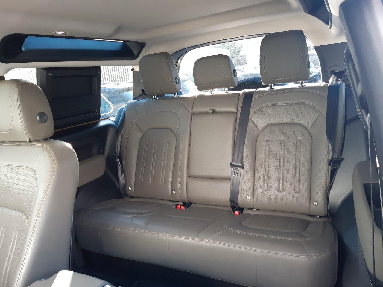 Land Rover Defender 90 3.0d i6 mhev X-Dynamic SE awd 200cv auto