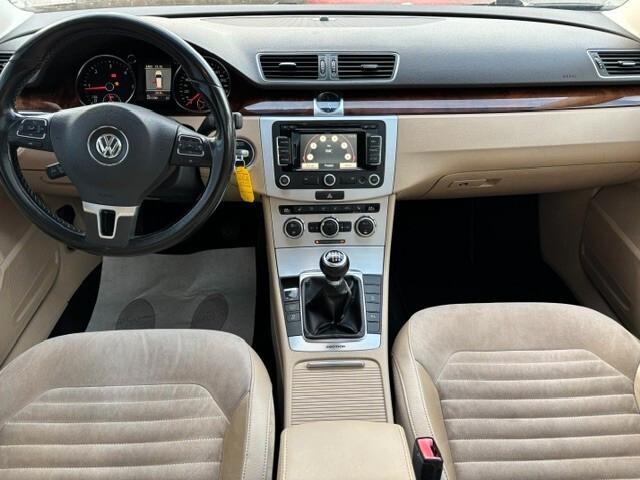Volkswagen Passat Var. 2.0 TDI Highline 4 Motion .
