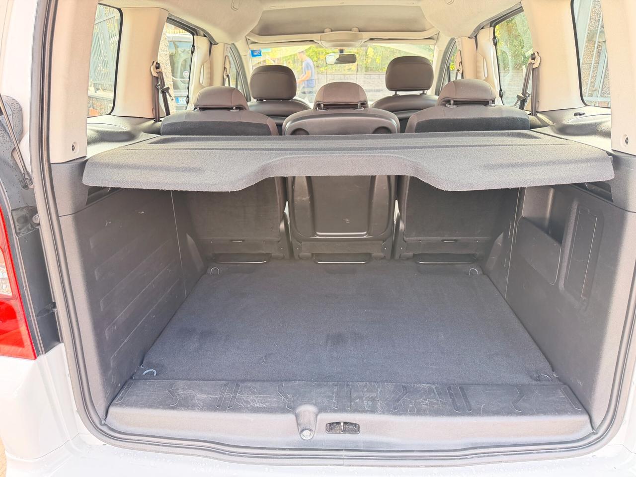 Peugeot Partner Tepee 1.6 HDi 92CV Outdoor