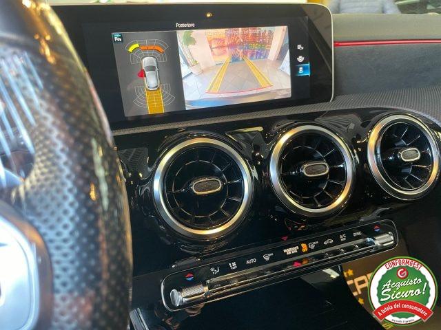 MERCEDES-BENZ A 180 d Auto Premium AMG *NIGHT PACK