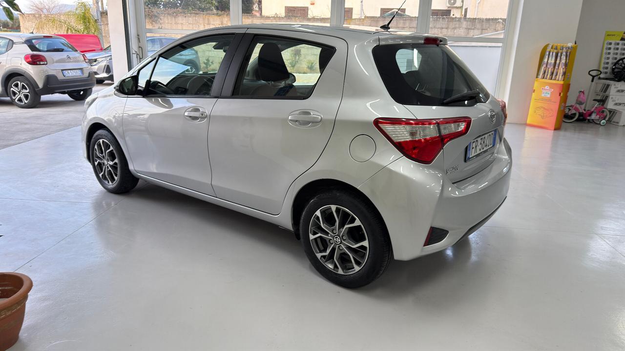 Toyota Yaris 1.0 5 porte Cool 69Cv.