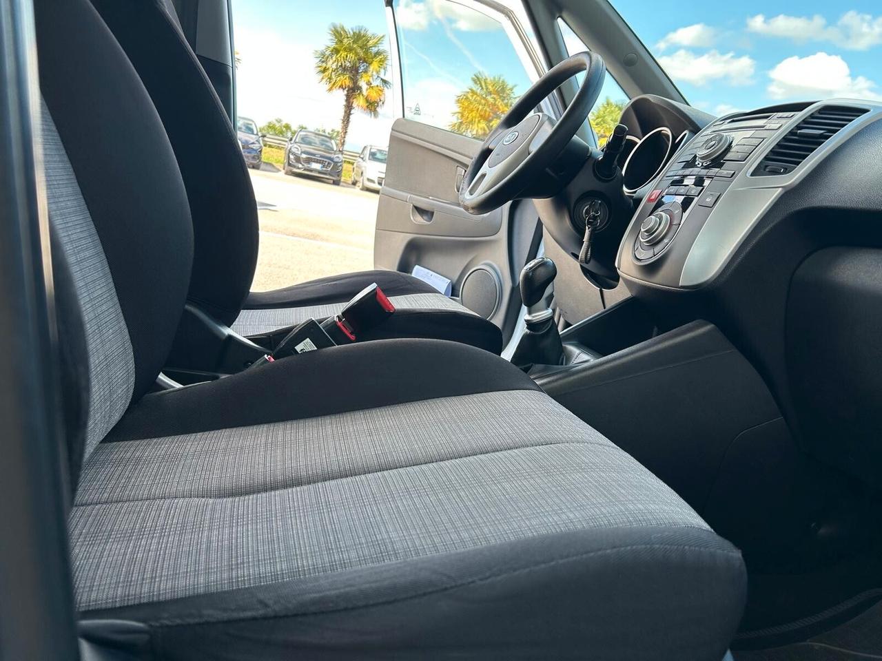 Kia Venga LX 1.4 CVVT 90 CV 5mt NEOPATENTATI