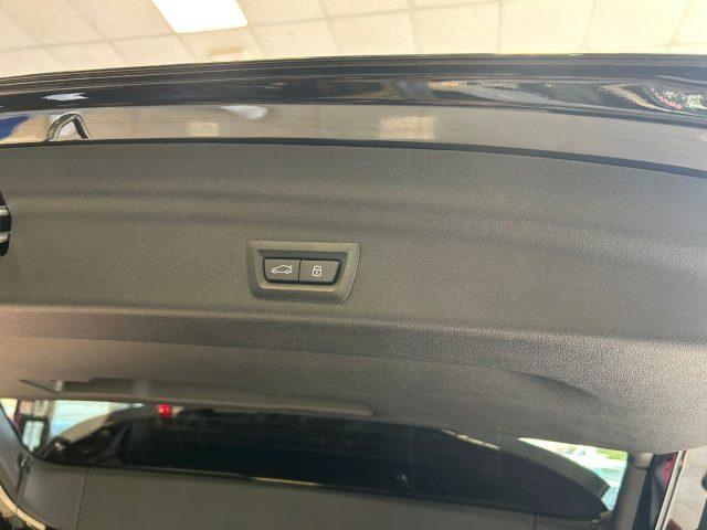 BMW iX1 eDrive 20 xLine- OK NEOPATENTATI