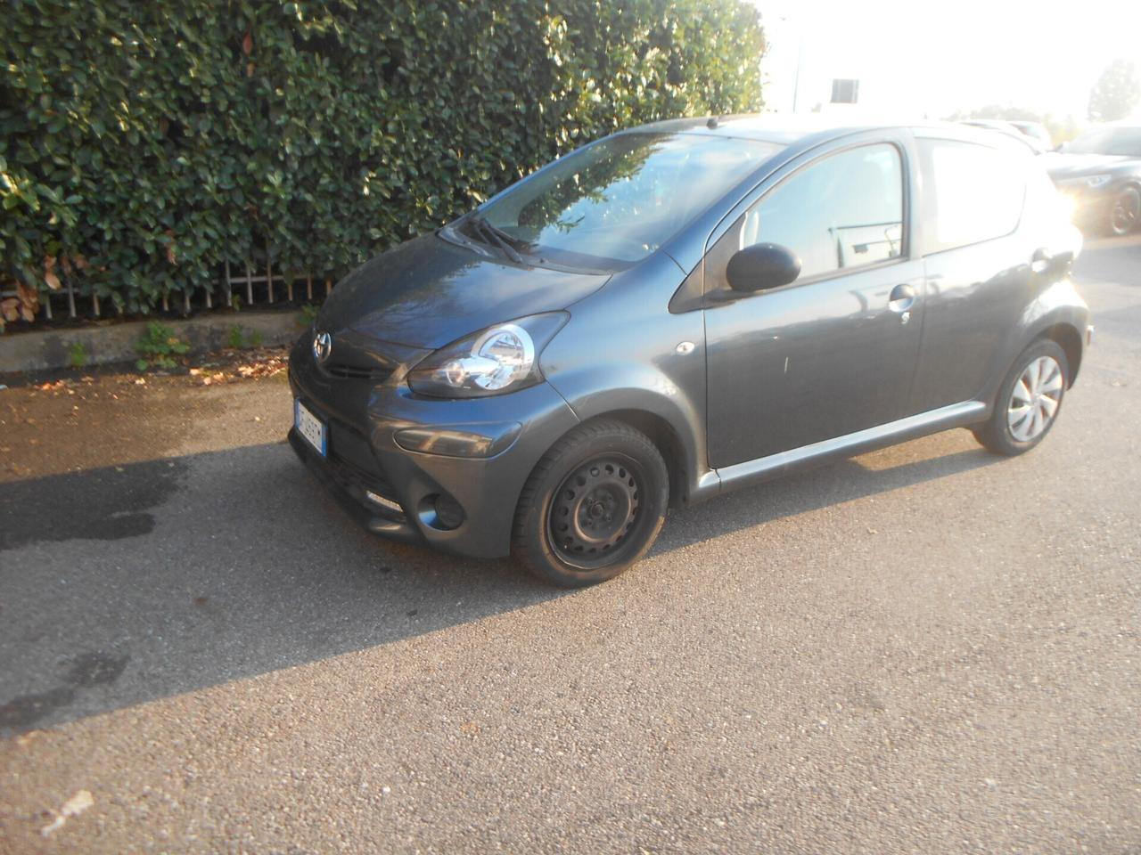 Toyota Aygo 1.0 12V VVT-i 5 porte Lounge Connect