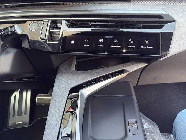 Peugeot 5008 Hybrid 145 e-DCS6 GT