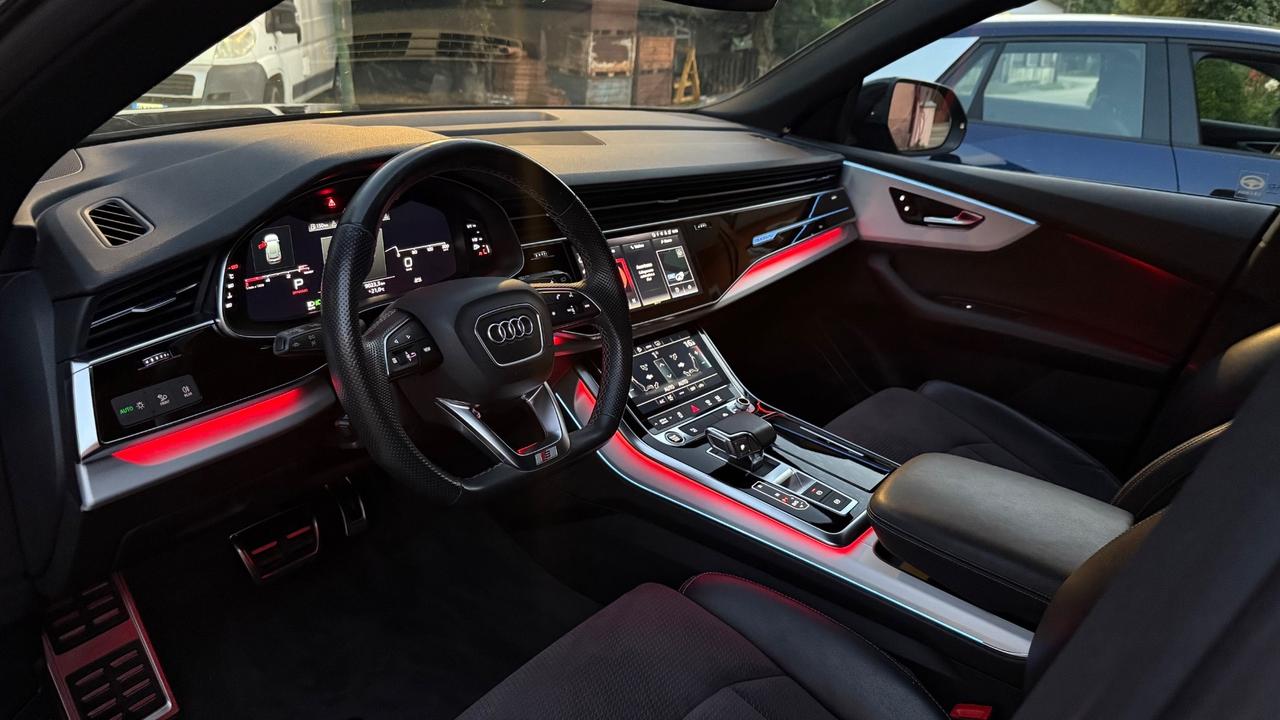Audi Q8 50 TDI 286 CV quattro S-Line