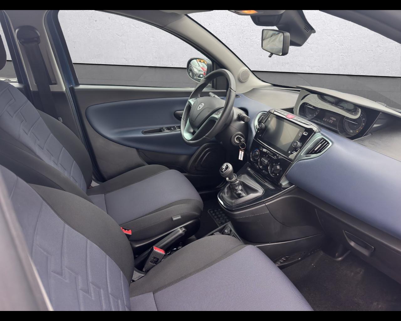 LANCIA Ypsilon 3ª serie - Ypsilon 1.0 FireFly 5 porte S&S Hybrid Gold