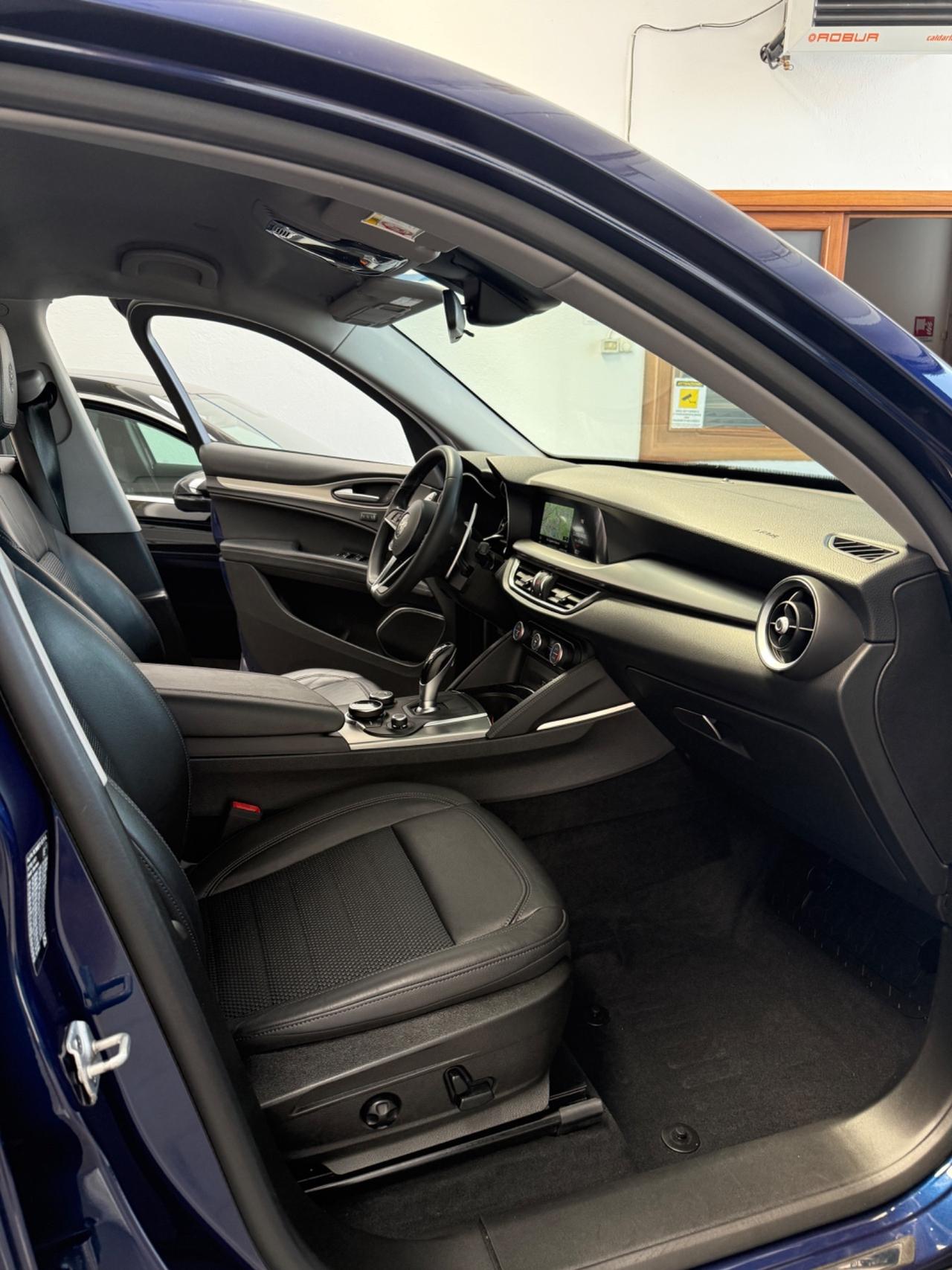 Alfa Romeo Stelvio 2.2 Turbodiesel 210 CV AT8 Q4 Super