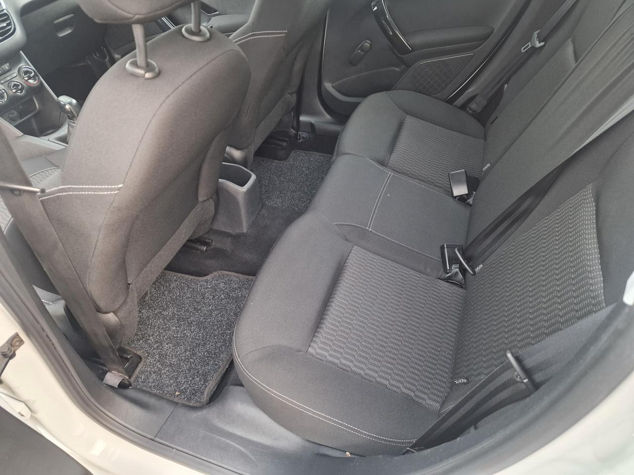 Peugeot 208 PureTech 82 5 porte Allure