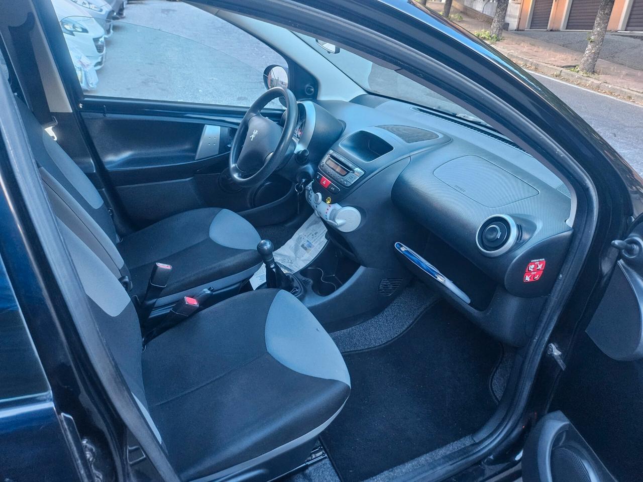 Peugeot 107 1.0 68CV 5p. 112.000km 2012