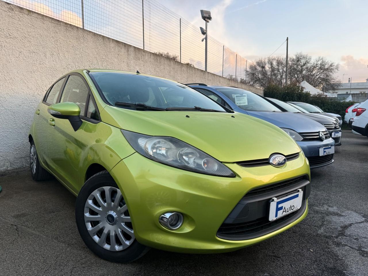 Ford Fiesta 1.4 TDCi 68CV 5 porte,radio,clima,comandi al volante