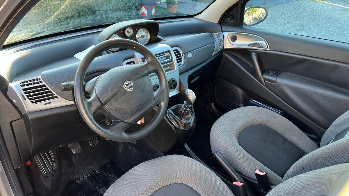 LANCIA - Ypsilon 1.2 8v New Oro (oro)