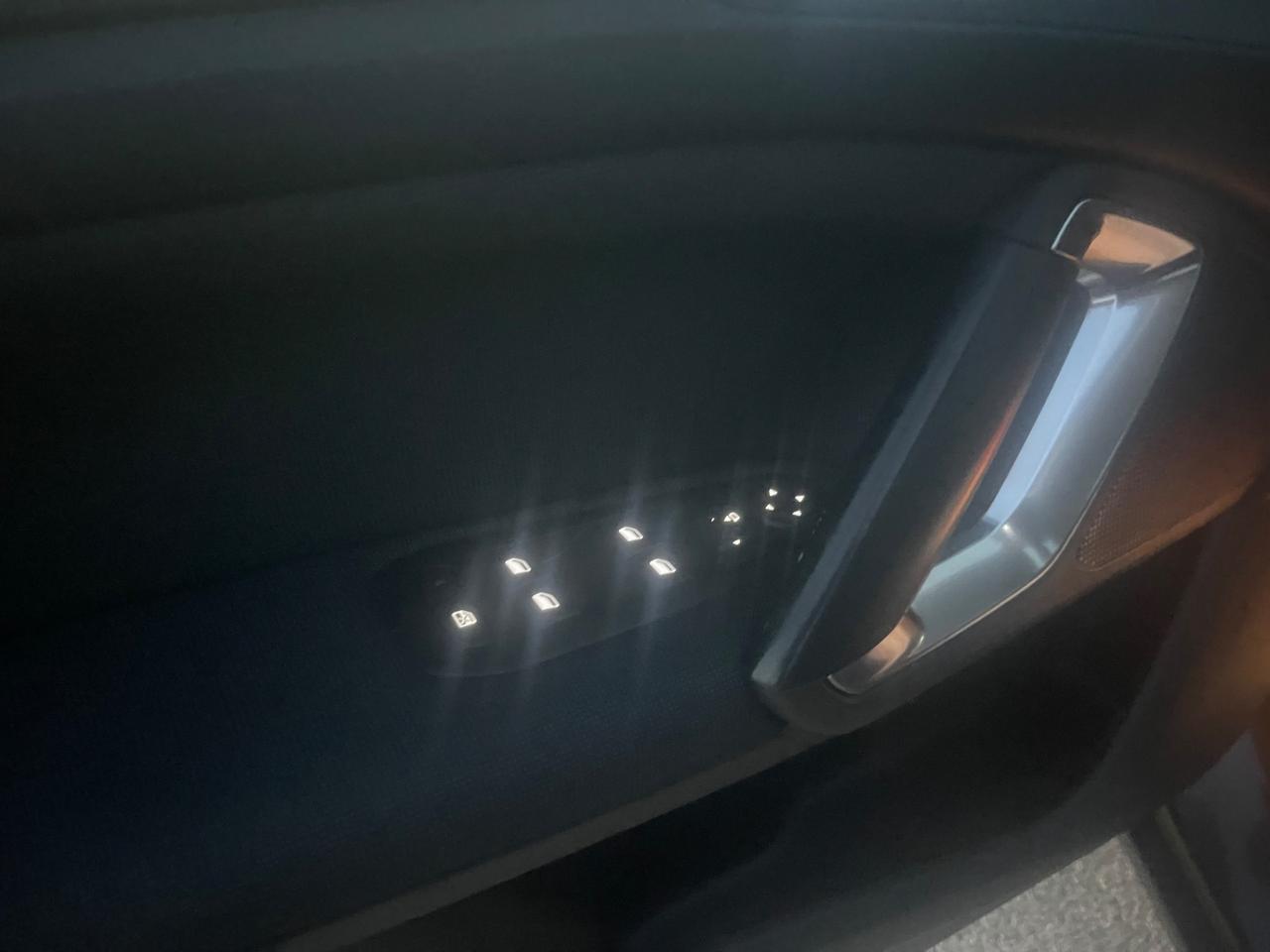 PEUGEOT 308 1.6 HDI 120CV BERLINA FULL LED MY18