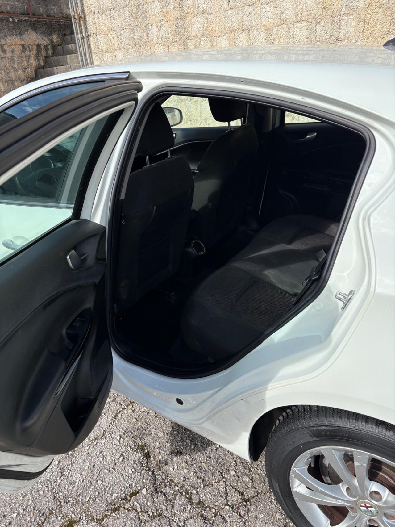 Alfa Romeo Giulietta 1.6 JTDm-2 105 CV Distinctive